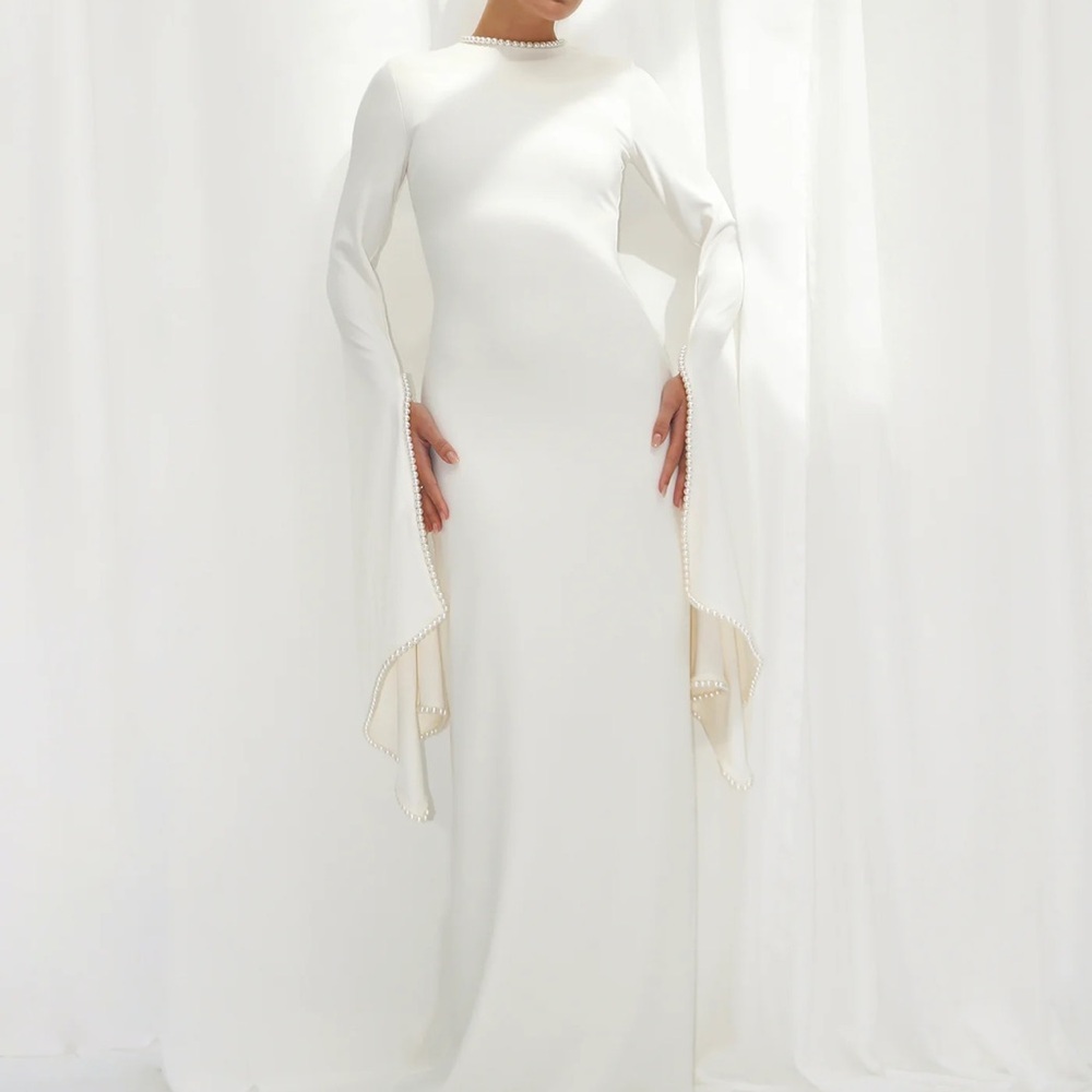 Khanum’s Kadela Gown - Picture 5 of 6